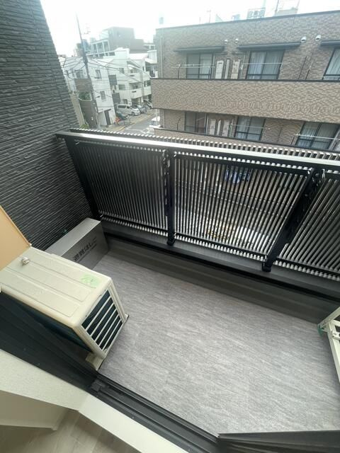 ＴＨＥ　ＢＥＬＵＧＡ　世田谷　ＲＥＳＩＤＥＮＣＥのバルコニー