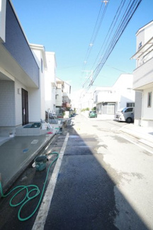 【前面道路含む現地写真】