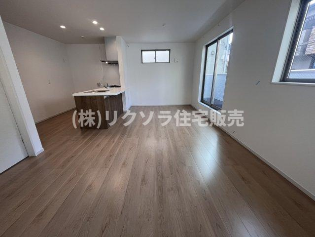 池田西町　新築一戸建てのキッチン|LDK16.0帖
■物件内覧・資金計画相談・住宅ローン相談、リフォーム相談、お問合せ受付中■
※当日・翌日のご内覧、ご相談はお電話でのお問合せがスムーズです！