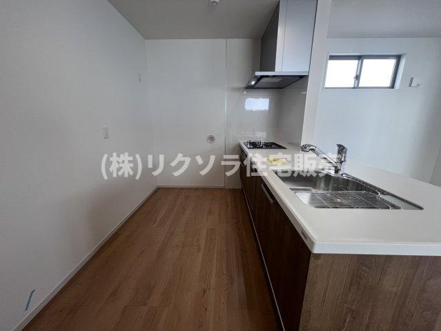 池田西町　新築一戸建てのキッチン|LDK16.0帖
■物件内覧・資金計画相談・住宅ローン相談、リフォーム相談、お問合せ受付中■
※当日・翌日のご内覧、ご相談はお電話でのお問合せがスムーズです！