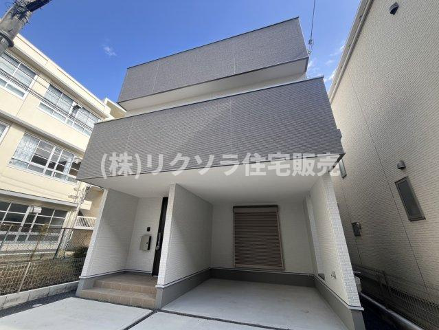 池田西町　新築一戸建ての外観|新しい生活にいかがでしょうか？外観はお住まいの顔になります。こだわりたいポイントですね。外壁塗装や屋根塗装のご相談も承っております。
■現地内覧・資金計画相談・住宅ローン相談もお問合せ受付中■