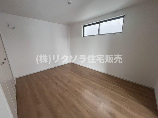 池田西町　新築一戸建ての洋室|洋室6.5帖
■物件内覧・資金計画相談・住宅ローン相談、リフォーム相談、お問合せ受付中■
※当日・翌日のご内覧、ご相談はお電話でのお問合せがスムーズです！