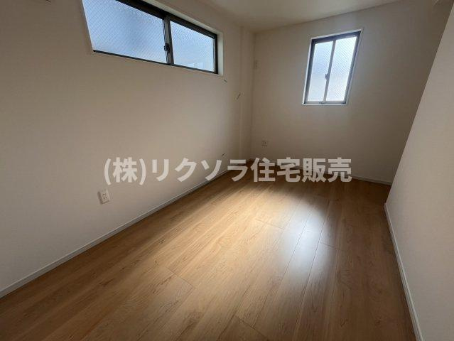 池田西町　新築一戸建ての子供部屋|洋室5.0帖
■物件内覧・資金計画相談・住宅ローン相談、リフォーム相談、お問合せ受付中■
※当日・翌日のご内覧、ご相談はお電話でのお問合せがスムーズです！