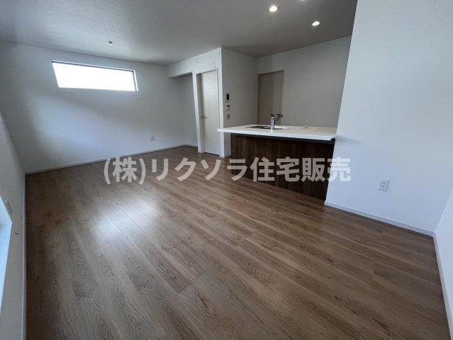 池田西町　新築一戸建ての居間・リビング|LDK16.0帖
■物件内覧・資金計画相談・住宅ローン相談、リフォーム相談、お問合せ受付中■
※当日・翌日のご内覧、ご相談はお電話でのお問合せがスムーズです！