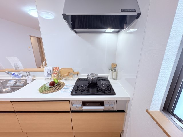 ハートフルタウン那覇市小禄772番のキッチン|※別物件の参考写真となります。