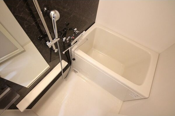 リヴシティ浅間町の浴室