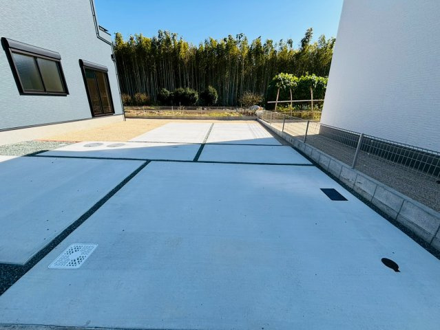 リーブルガーデン／東区戸島西第七／３号棟の駐車場