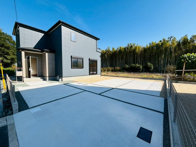 リーブルガーデン／東区戸島西第七／３号棟の駐車場