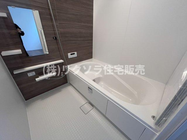 菅相塚町　新築一戸建ての浴室|浴室乾燥機付き
■物件内覧・資金計画相談・住宅ローン相談、リフォーム相談、お問合せ受付中■
※当日・翌日のご内覧、ご相談はお電話でのお問合せがスムーズです！