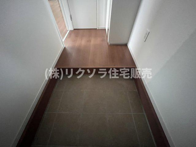 菅相塚町　新築一戸建ての玄関|内部
■物件内覧・資金計画相談・住宅ローン相談、リフォーム相談、お問合せ受付中■
※当日・翌日のご内覧、ご相談はお電話でのお問合せがスムーズです！