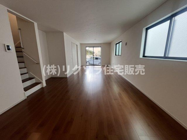 菅相塚町　新築一戸建てのダイニング|LDK23.2帖
■物件内覧・資金計画相談・住宅ローン相談、リフォーム相談、お問合せ受付中■
※当日・翌日のご内覧、ご相談はお電話でのお問合せがスムーズです！