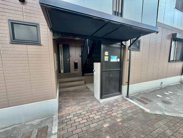 ファミール　B棟のエントランス