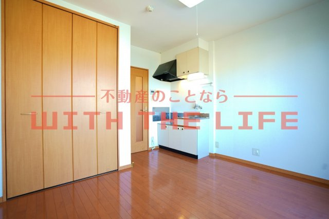 アールグレイヒルズ【キャッシュバック対象物件】の居間・リビング|おしゃれなリビングです