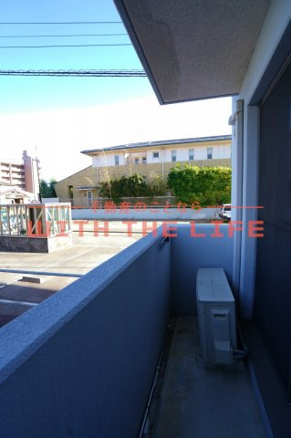 アールグレイヒルズ【キャッシュバック対象物件】のバルコニー|開放的で明るい空間を演出してくれるバルコニーです