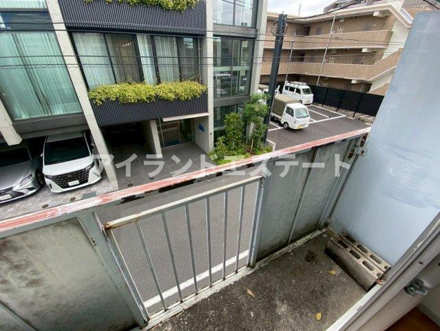 ヴィラ桜新町　敷金0　礼金0　陽当たり良好　のバルコニー