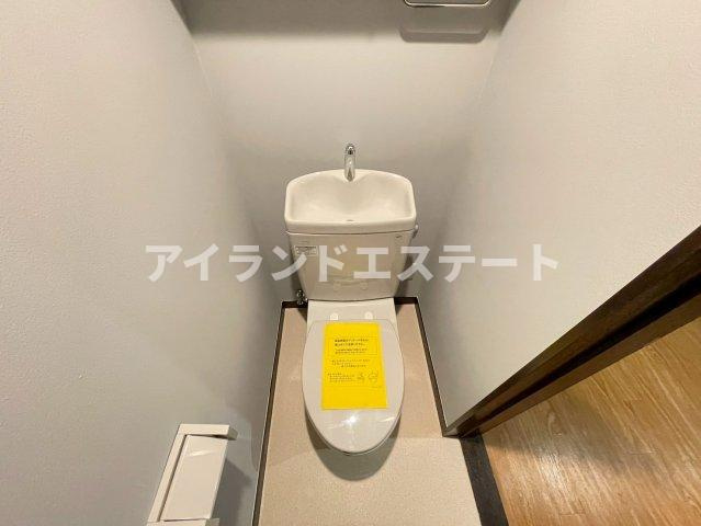 ティブロンコート　陽当たり良好　バストイレ別のトイレ
