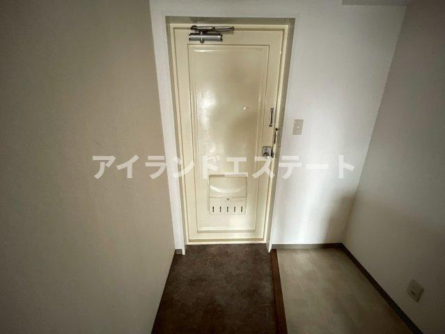 サンハニー駒沢　最上階　角部屋　陽当たり良好の玄関