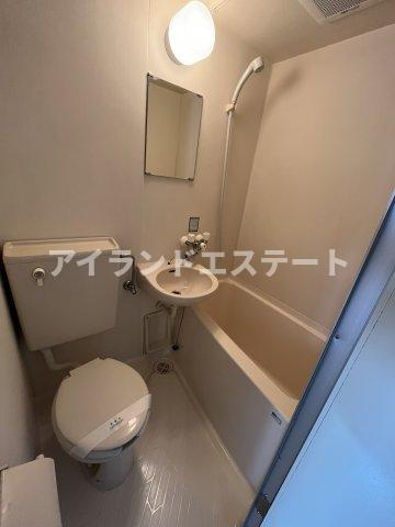 フローレンス駒沢　女性限定　角部屋　陽当たり良好の浴室