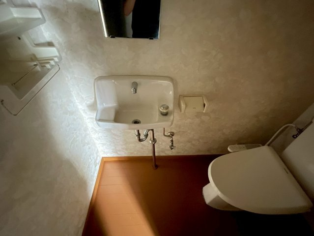 メゾンハウス　1フロア2住戸　通風良好　陽当たり良好のトイレ