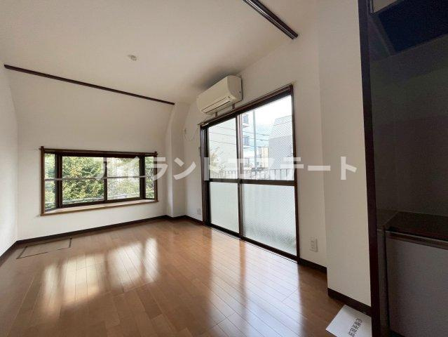 メゾン薗田　シャワールーム　独立洗面台　陽当たり良好の内装