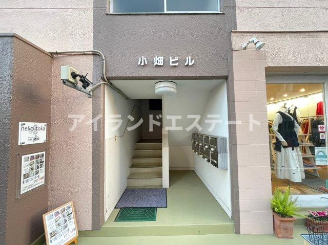 小畑ビル　室内洗濯機置場　角部屋　最上階のエントランス