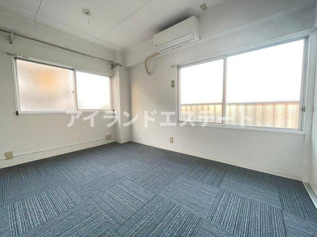 小畑ビル　室内洗濯機置場　角部屋　最上階の内装