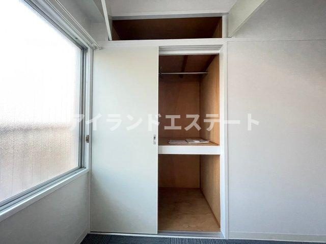 小畑ビル　室内洗濯機置場　角部屋　最上階の収納