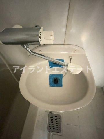 アネックス駒沢公園　角部屋　2面採光　バストイレ別　の洗面所