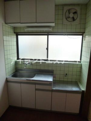 ペイジ弦巻　角部屋　通風良好　バストイレ別のキッチン