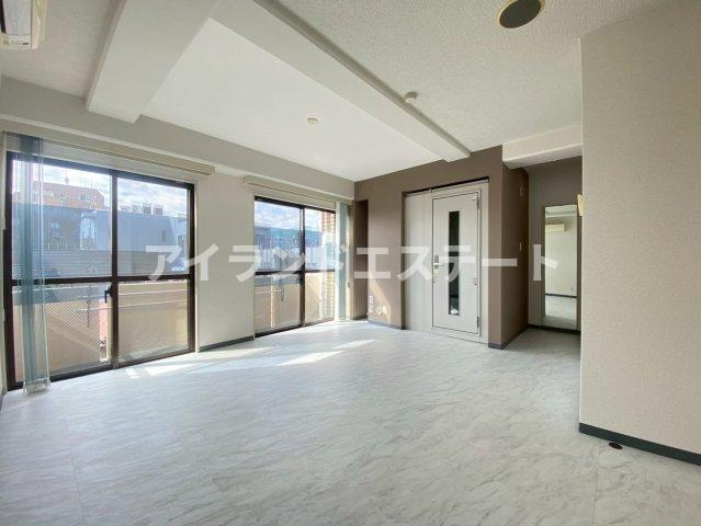 パインヒルガーデン　防音室付き　楽器相談可　オートロックの内装