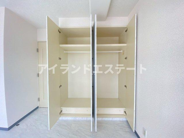 パインヒルガーデン　防音室付き　楽器相談可　オートロックの収納