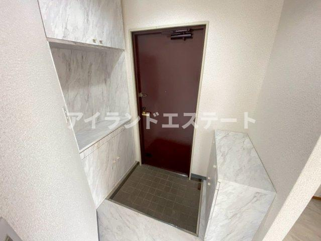 パインヒルガーデン　防音室付き　楽器相談可　オートロックの玄関