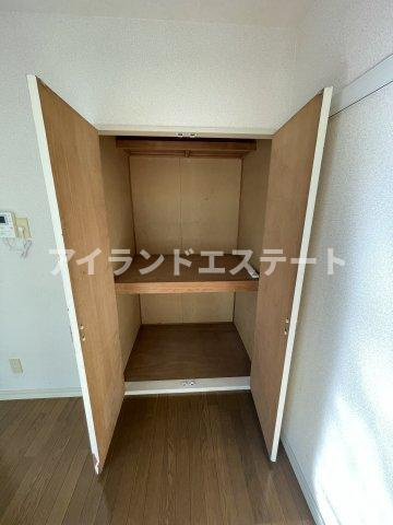 パークサイド駒沢B棟　最上階　陽当たり良好　バストイレ別の収納