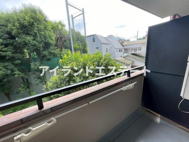 こまばディモーレ　駅近　ネット無料　のバルコニー