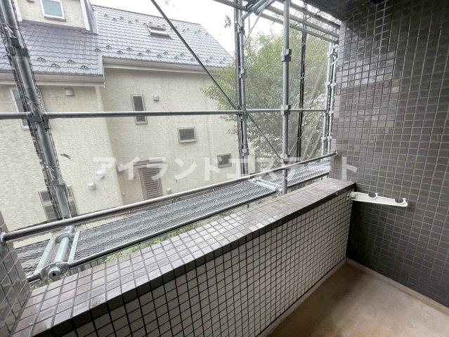 ティブロンコート　角部屋　陽当たり良好　通風良好のバルコニー