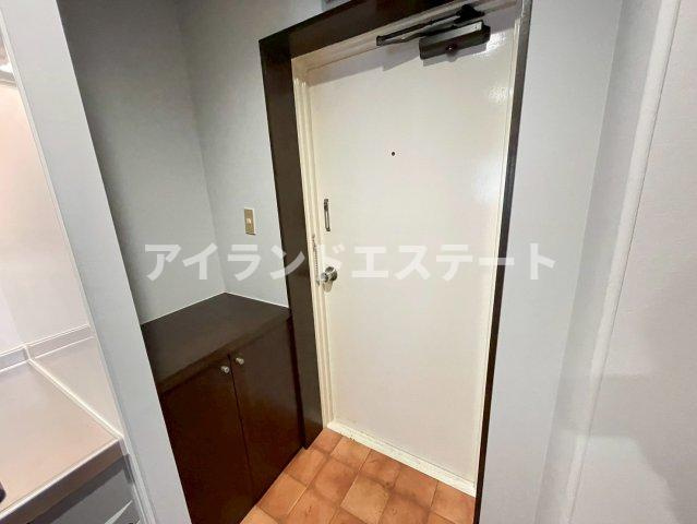 ティブロンコート　角部屋　陽当たり良好　通風良好の玄関