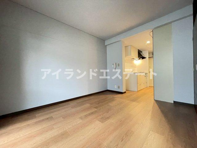 ティブロンコート　角部屋　陽当たり良好　通風良好の居間・リビング