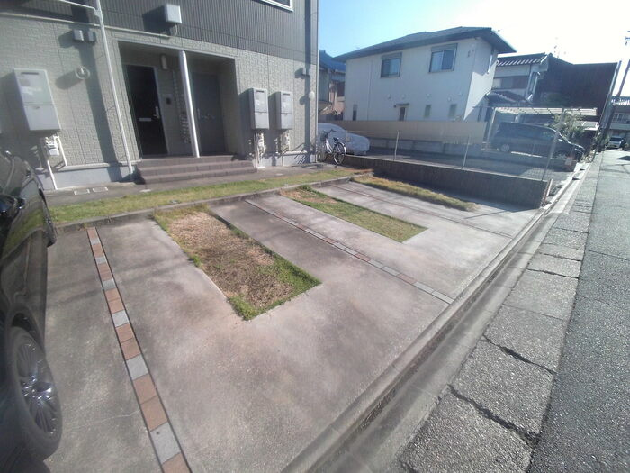 ＰＩＮＥどうとくの駐車場