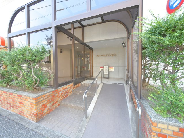 ■住まう方、訪れる方を上品に迎えるエントランス