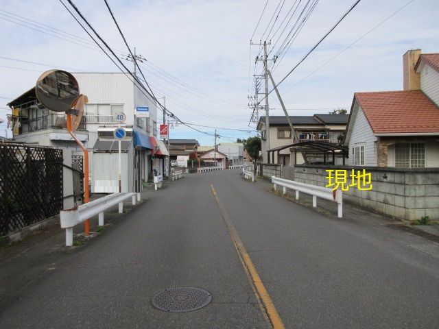 中古戸建　東松山市松山町1-12-5の前面道路含む現地写真