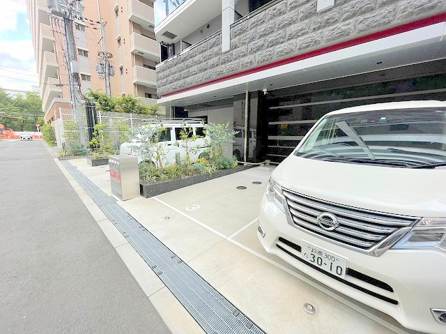 S-RESIDENCE新大阪Rishの駐車場