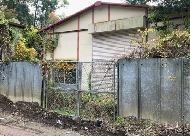 【外観】 | 滝山倉庫 | 土地の面積＝住宅面積ではありません。建ぺい率の問題などで、土地のある場所によって住宅を建てられる面積は限られています。高さもしかり、「土地」という言葉の中には、建築条件も含まれると考えておきましょう。