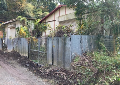 【外観】 | 滝山倉庫 | 人が暮らすうえで日光は大切な要素となります。日当たりの良さは譲れないポイントですね。併せて近くに大きな建築物の建築予定がないか、あるいはそれが可能な土地が近くにないか事前に確認することもお勧めします。