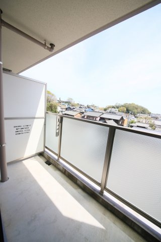 ルミナス常滑のバルコニー