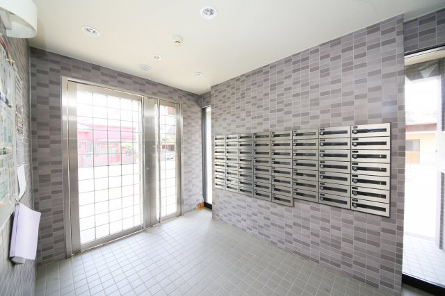 ルミナス常滑のエントランス