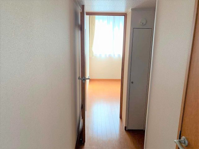 レオパレスＴ　ＫブランドールⅡのその他|廊下