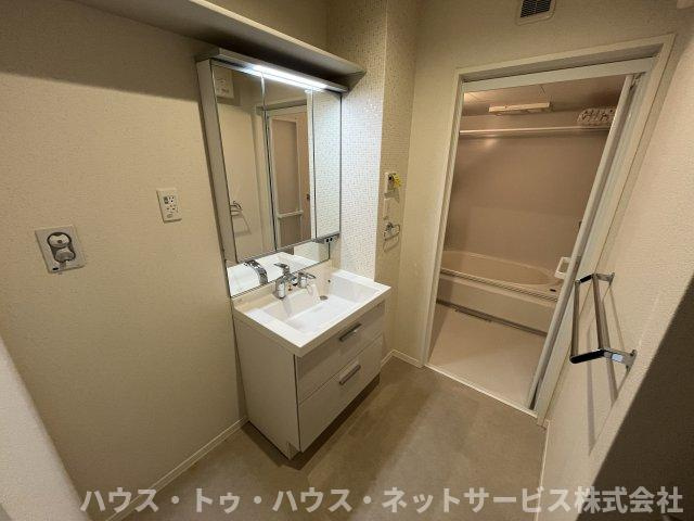 フォレットおおたかの森の洗面所