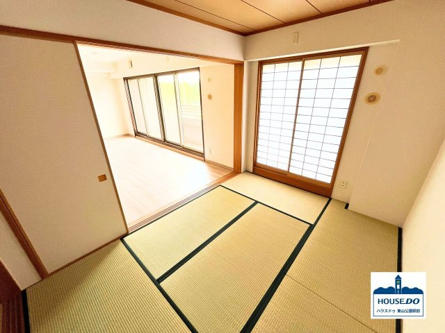 ペット可＆閑静な住宅街！ロイヤルシャトー高峯東ノースヒルズの和室|足を伸ばしたり横になってくつろげる和室あり！