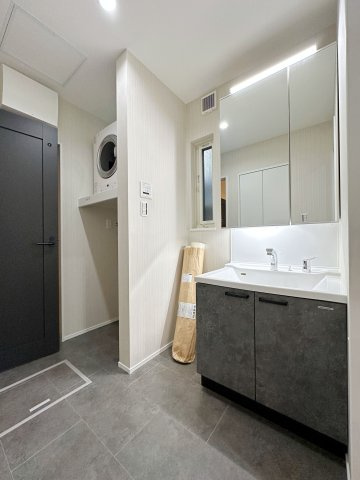 安芸郡海田町南幸町の洗面所|（類似仕様）シャワー付き洗面化粧台☆