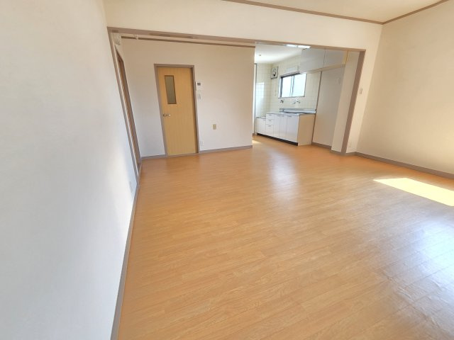 【洋室】 | 小松里マンション